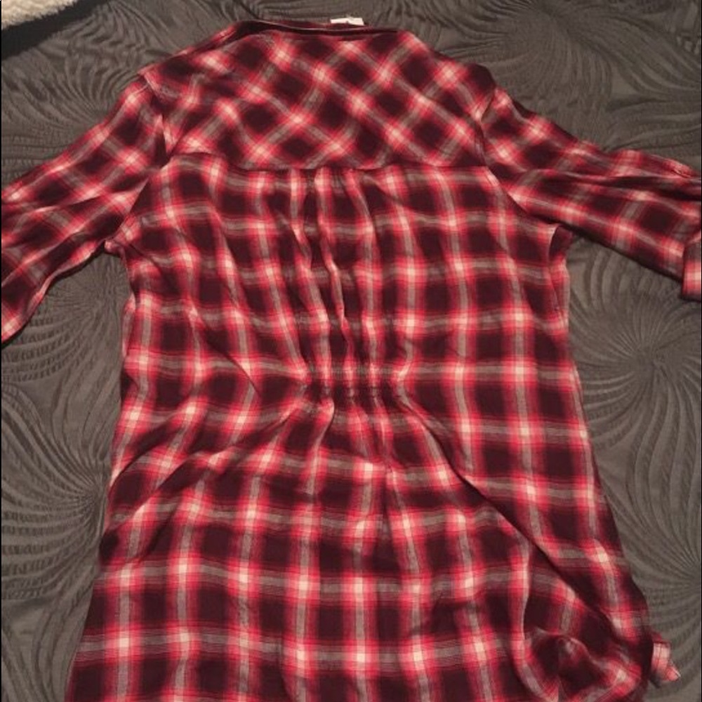 Jessica Simpson plaid shirt